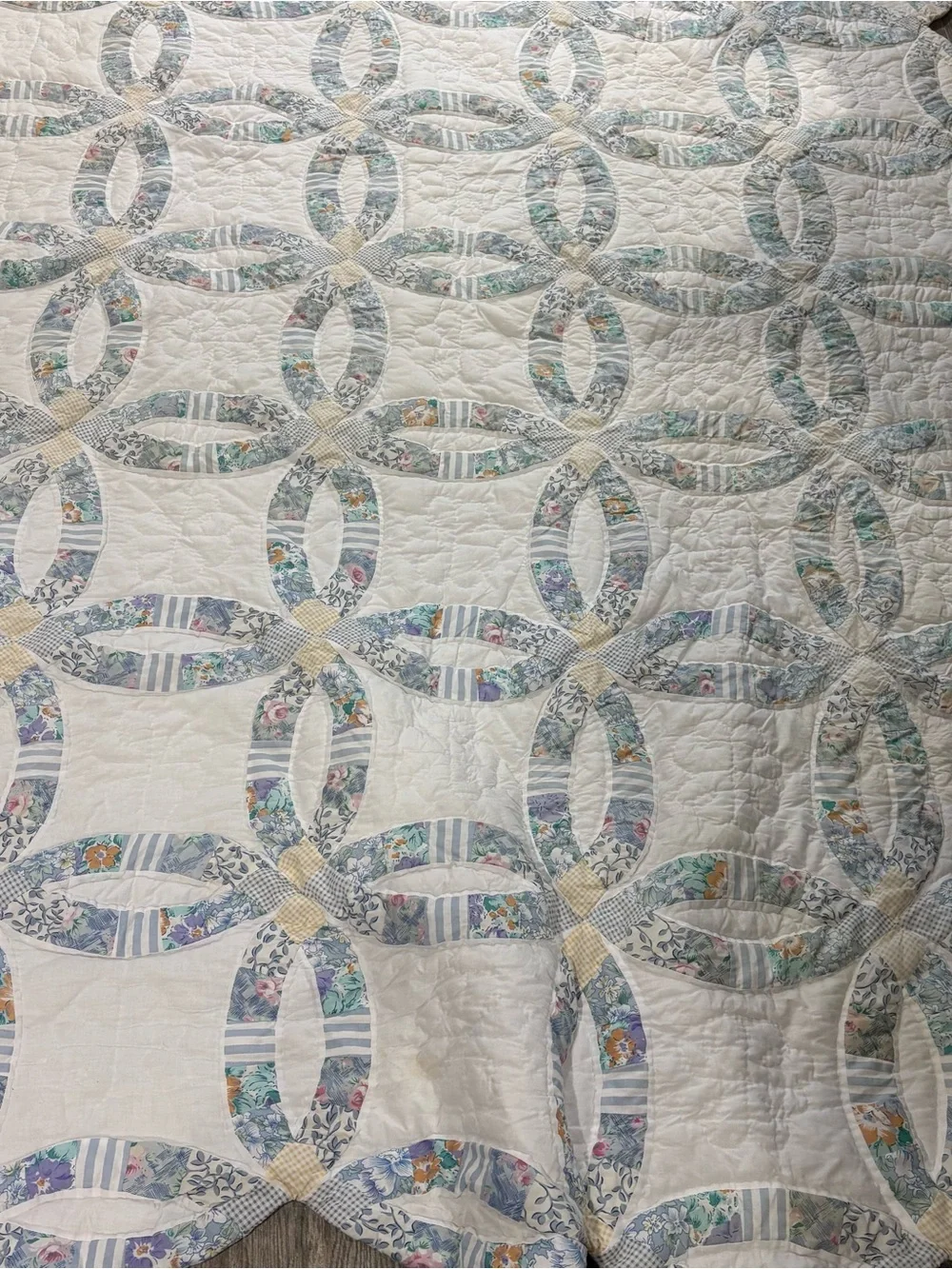 Vtg JCPenney Double Wedding Ring Cotton Quilt Floral Scalloped 92x103 King Queen